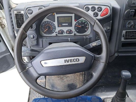 Vehicle image 17 / 20