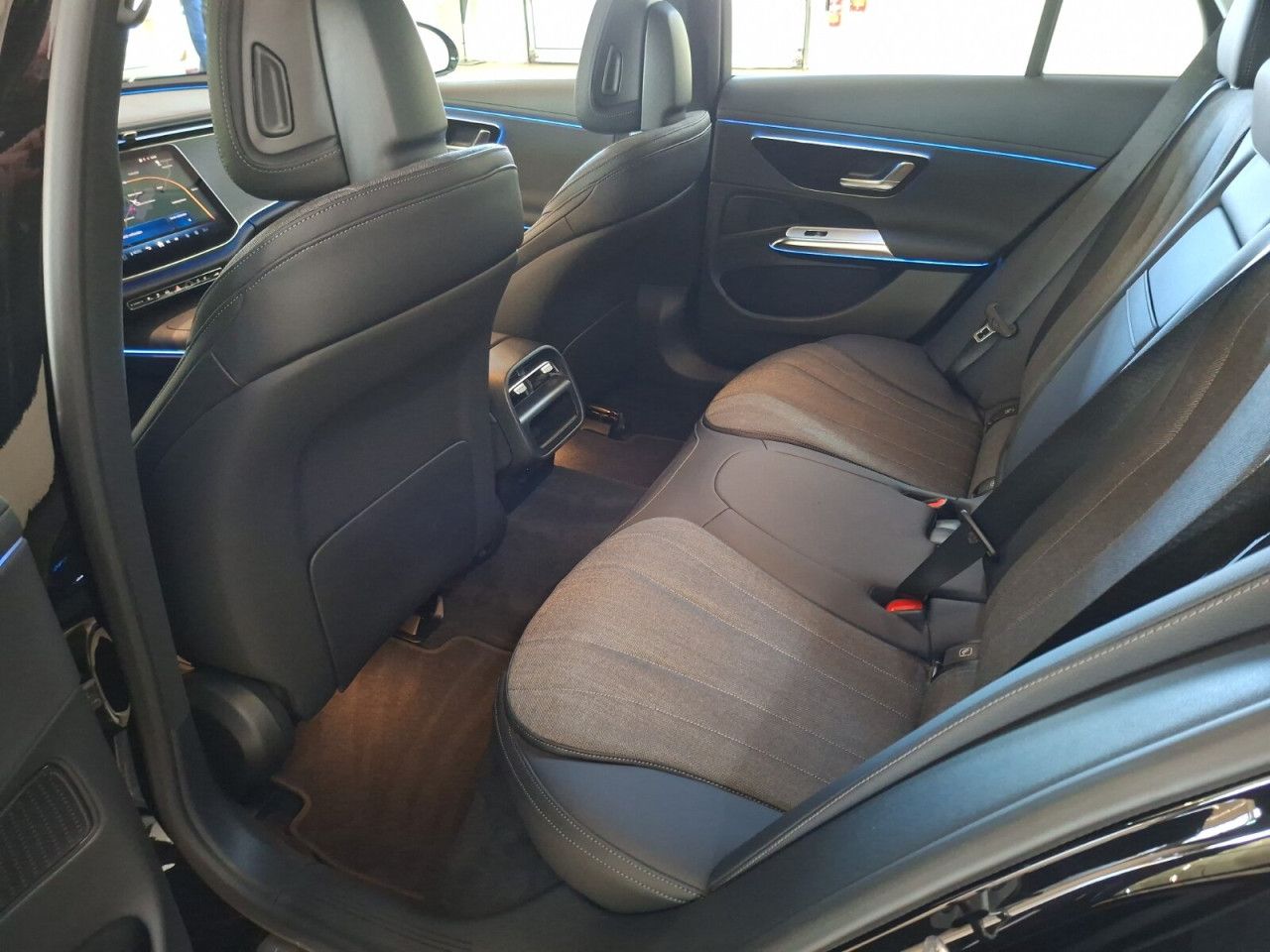 Mercedes-Benz E-Klasse – Bild 12
