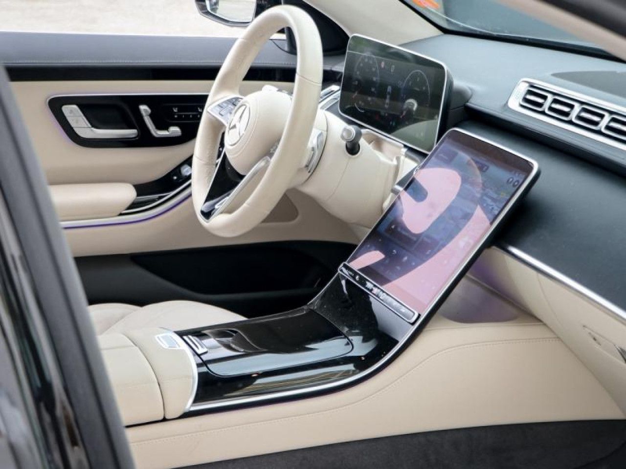 Photo du v&eacute;hicule 13 / 18