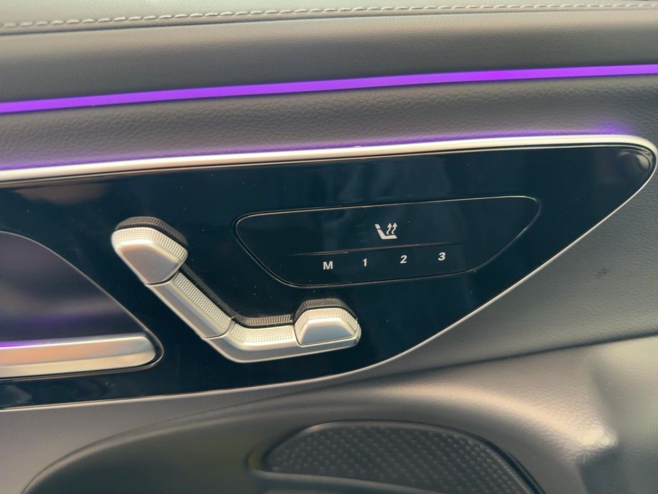 Mercedes-Benz E-Klasse – Bild 12