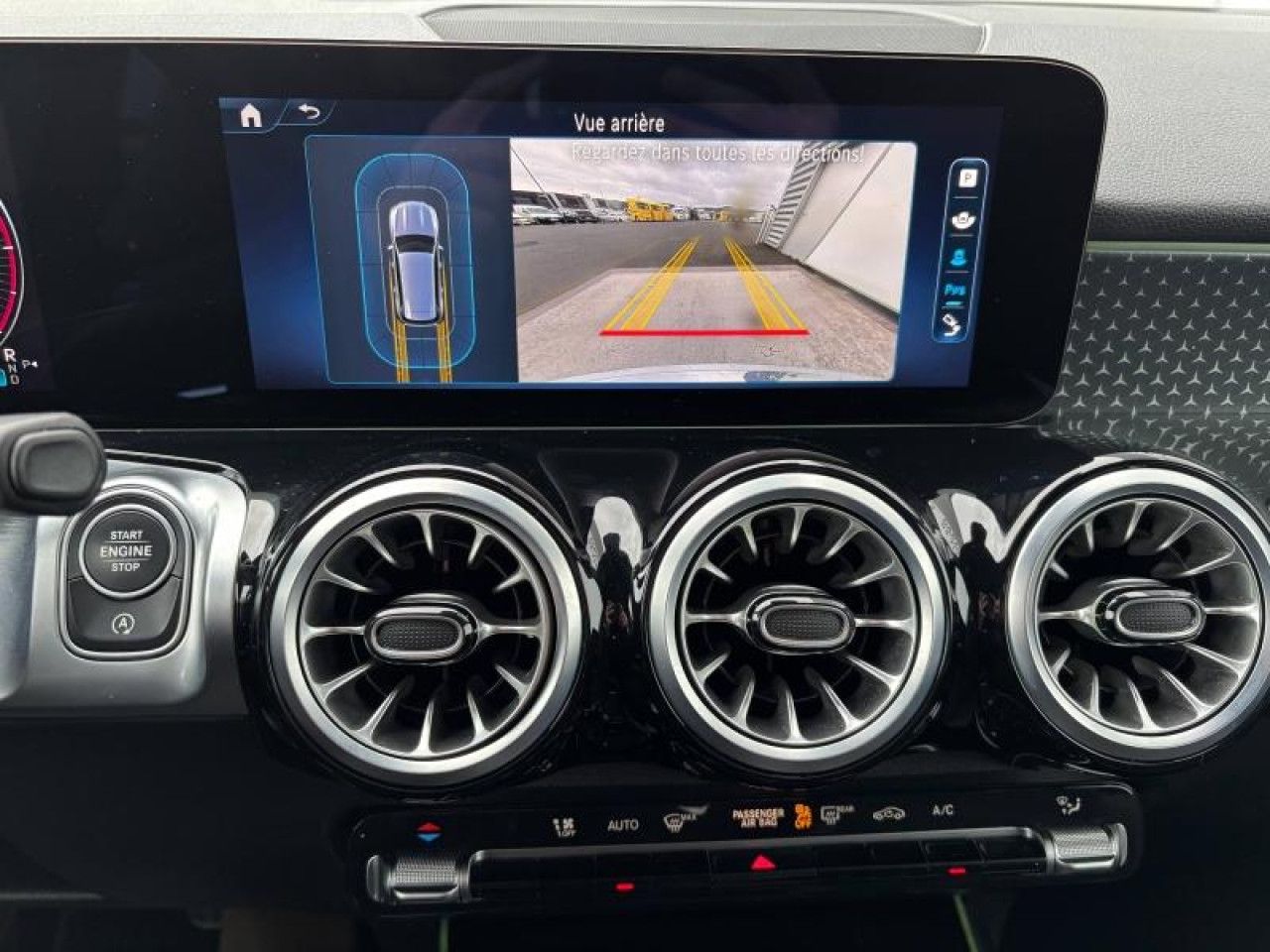 Photo du v&eacute;hicule 14 / 16