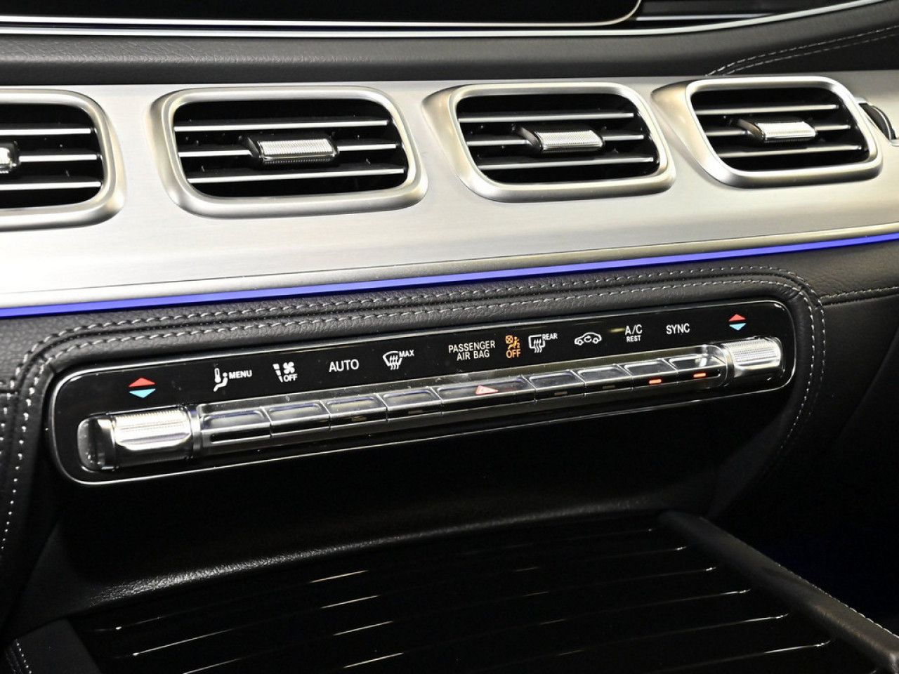 Mercedes-Benz GLS – Bild 15