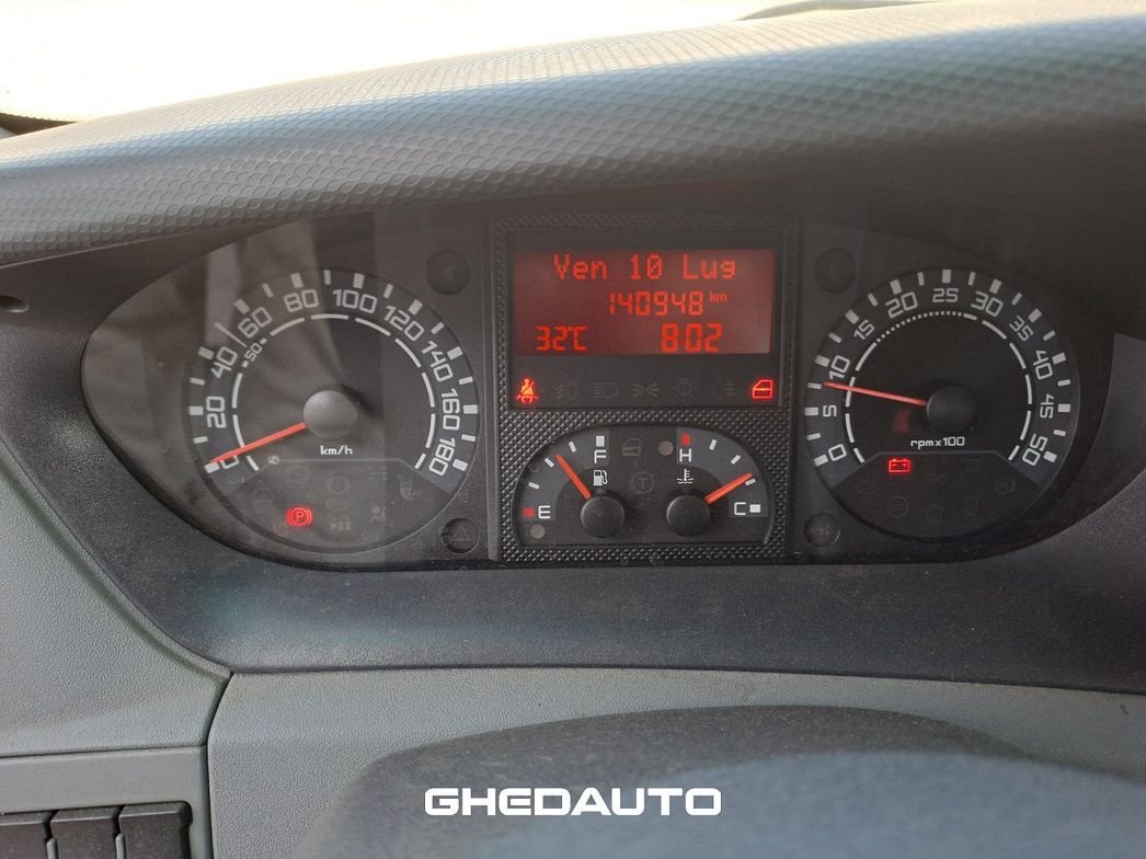 IVECO | 35C15 - CASSONE + GRU