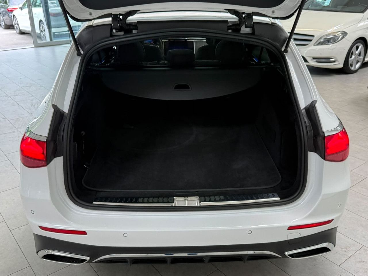 Mercedes-Benz E-Klasse – Bild 11