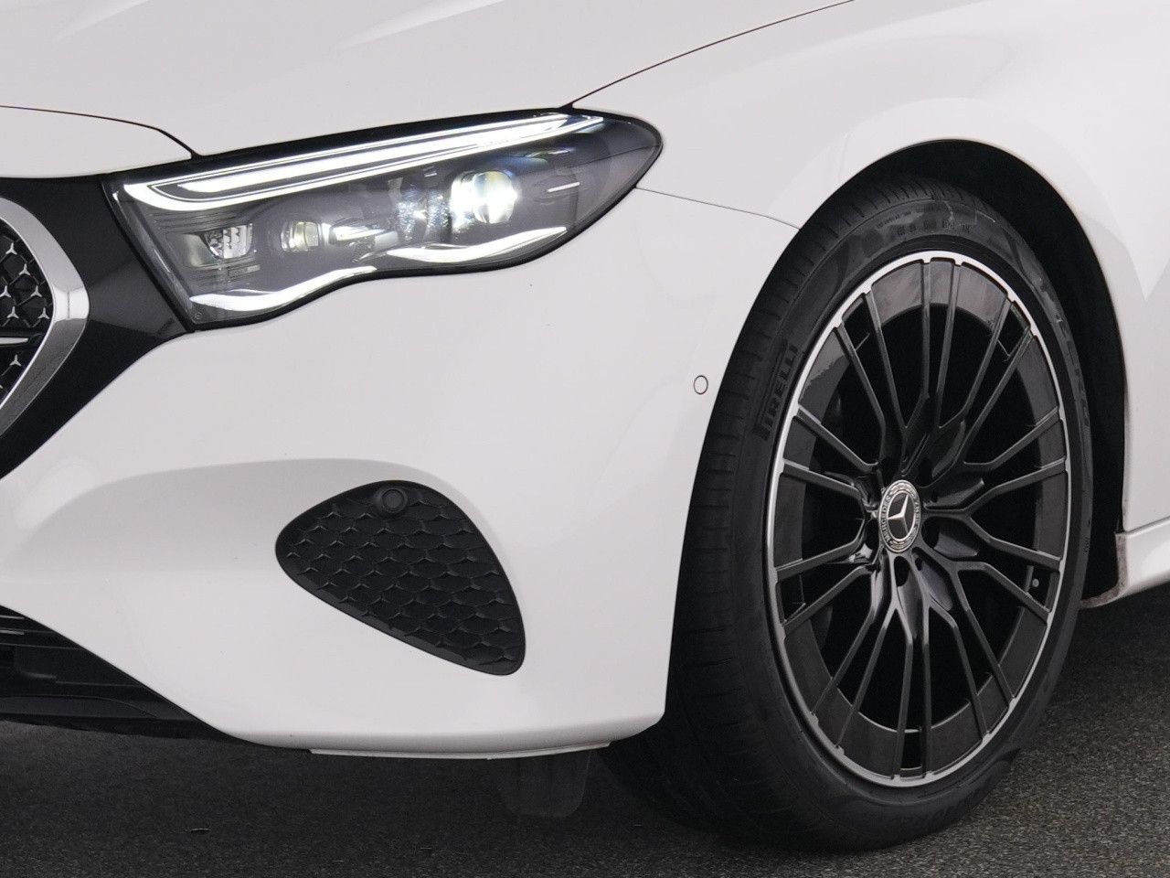 Mercedes-Benz E-Klasse – Bild 8