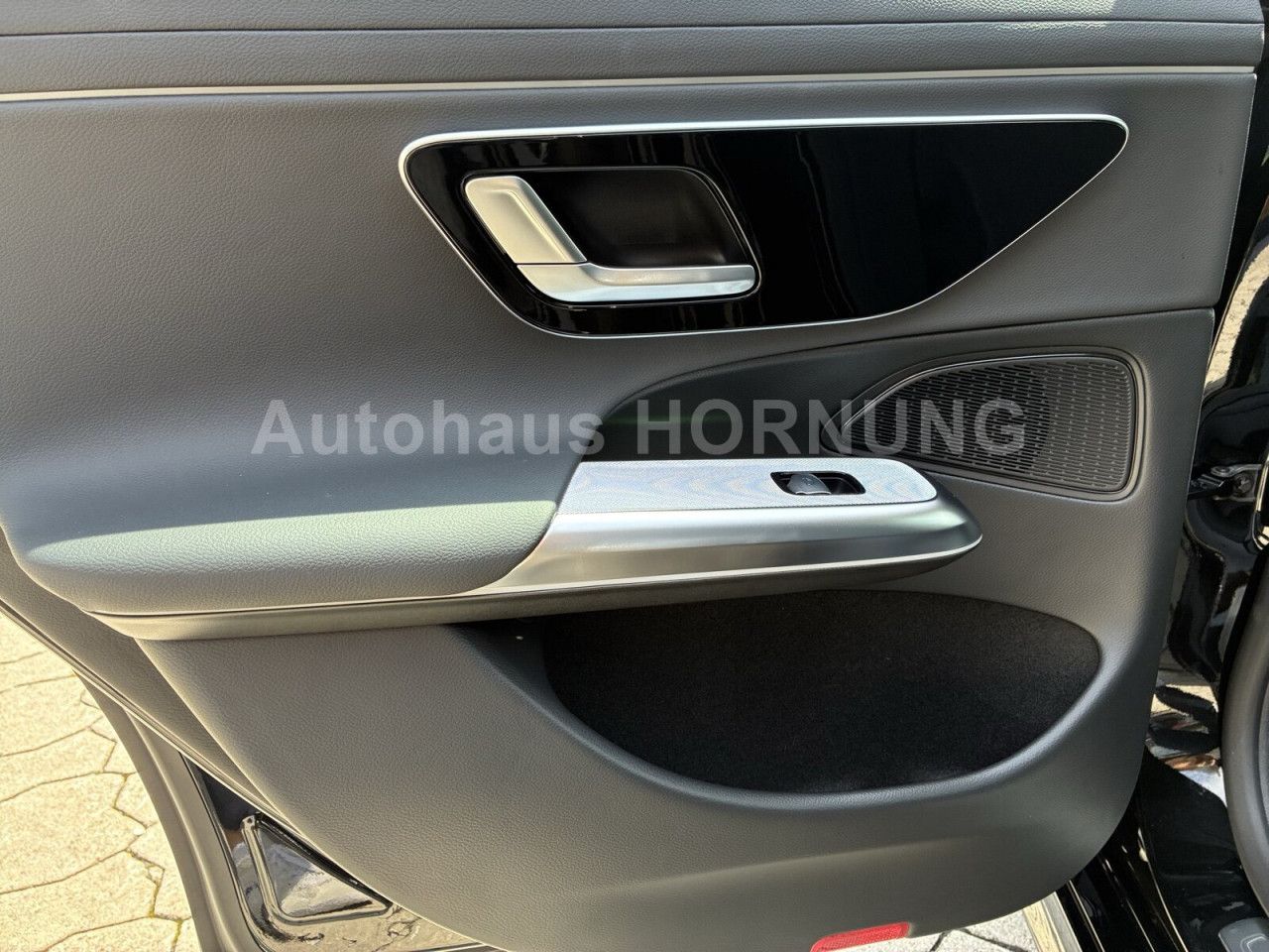 Mercedes-Benz E-Klasse – Bild 12