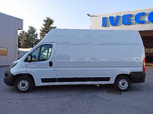 Immagine del veicolo 2 / 10