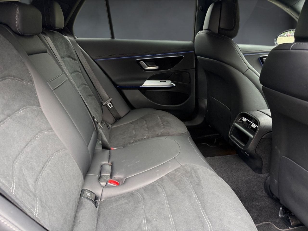 Mercedes-Benz E-Klasse – Bild 14