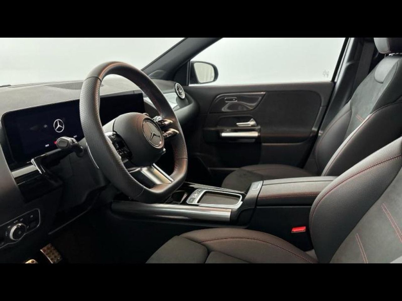 Photo du v&eacute;hicule 12 / 18