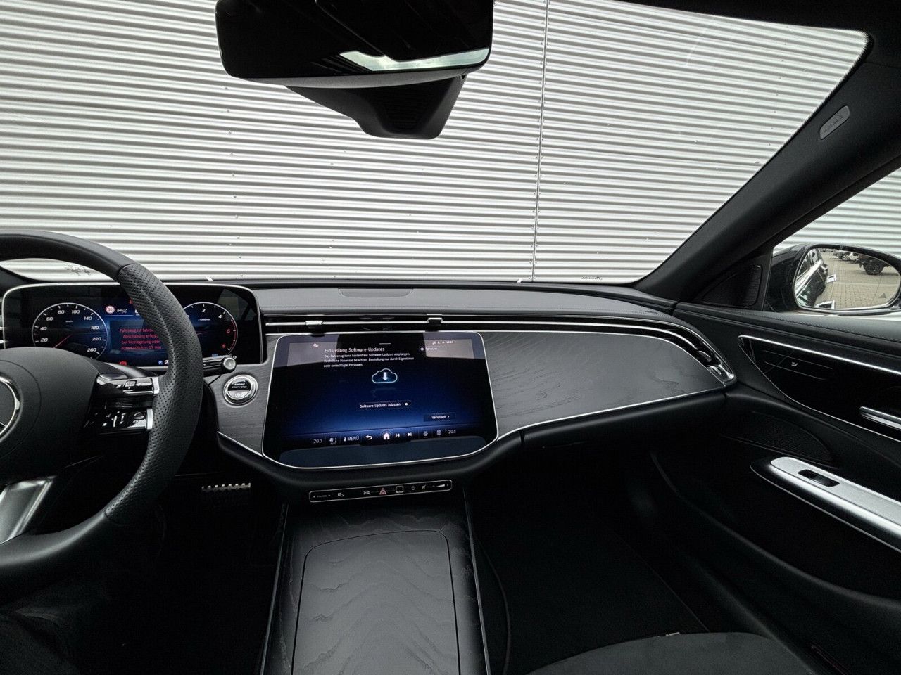 Mercedes-Benz E-Klasse – Bild 15