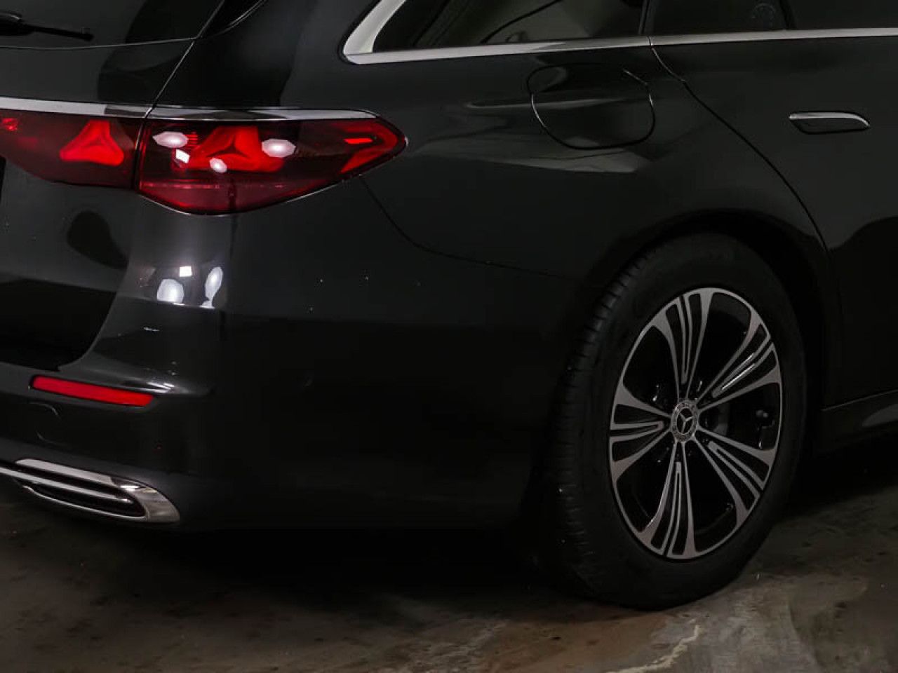 Mercedes-Benz E-Klasse – Bild 10