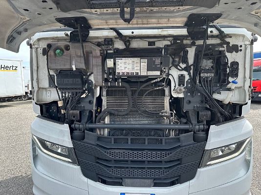 Vehicle image 16 / 16