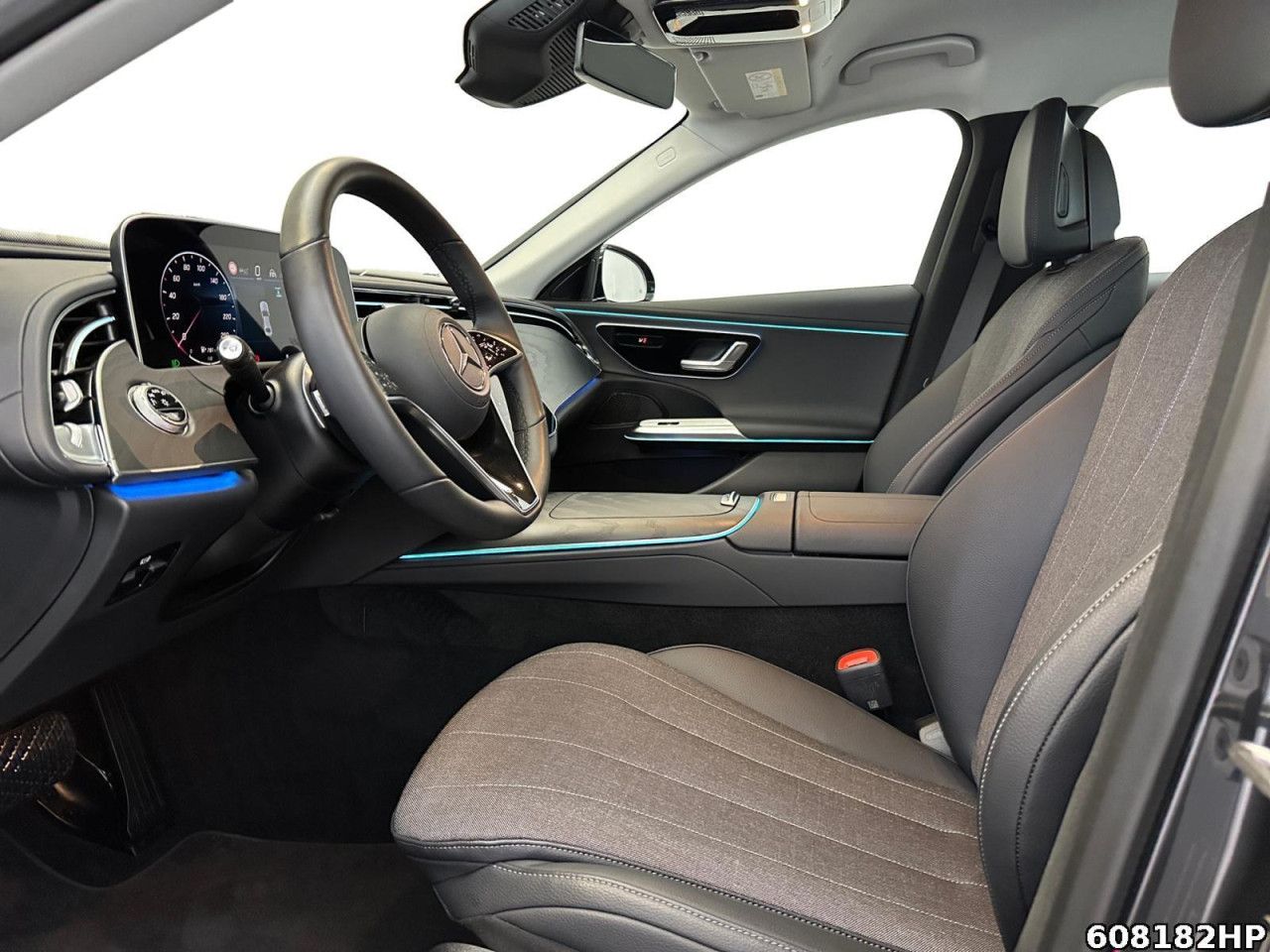 Mercedes-Benz E-Klasse – Bild 8