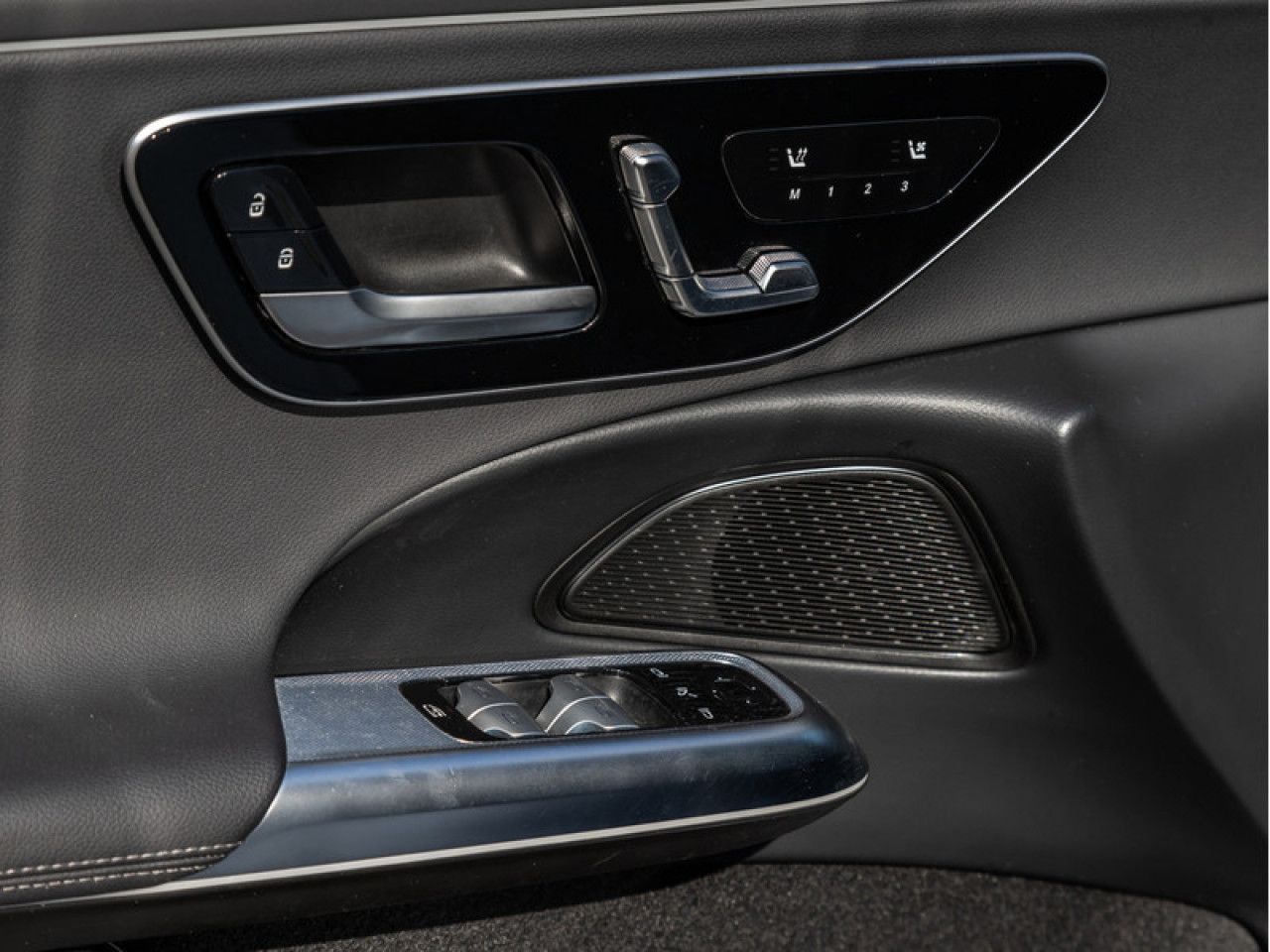 Mercedes-Benz E-Klasse – Bild 24