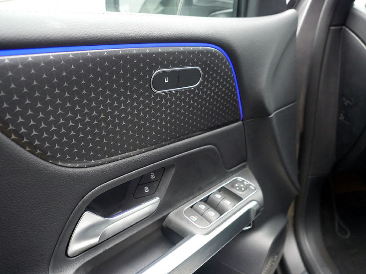 Mercedes-Benz GLB – Bild 12