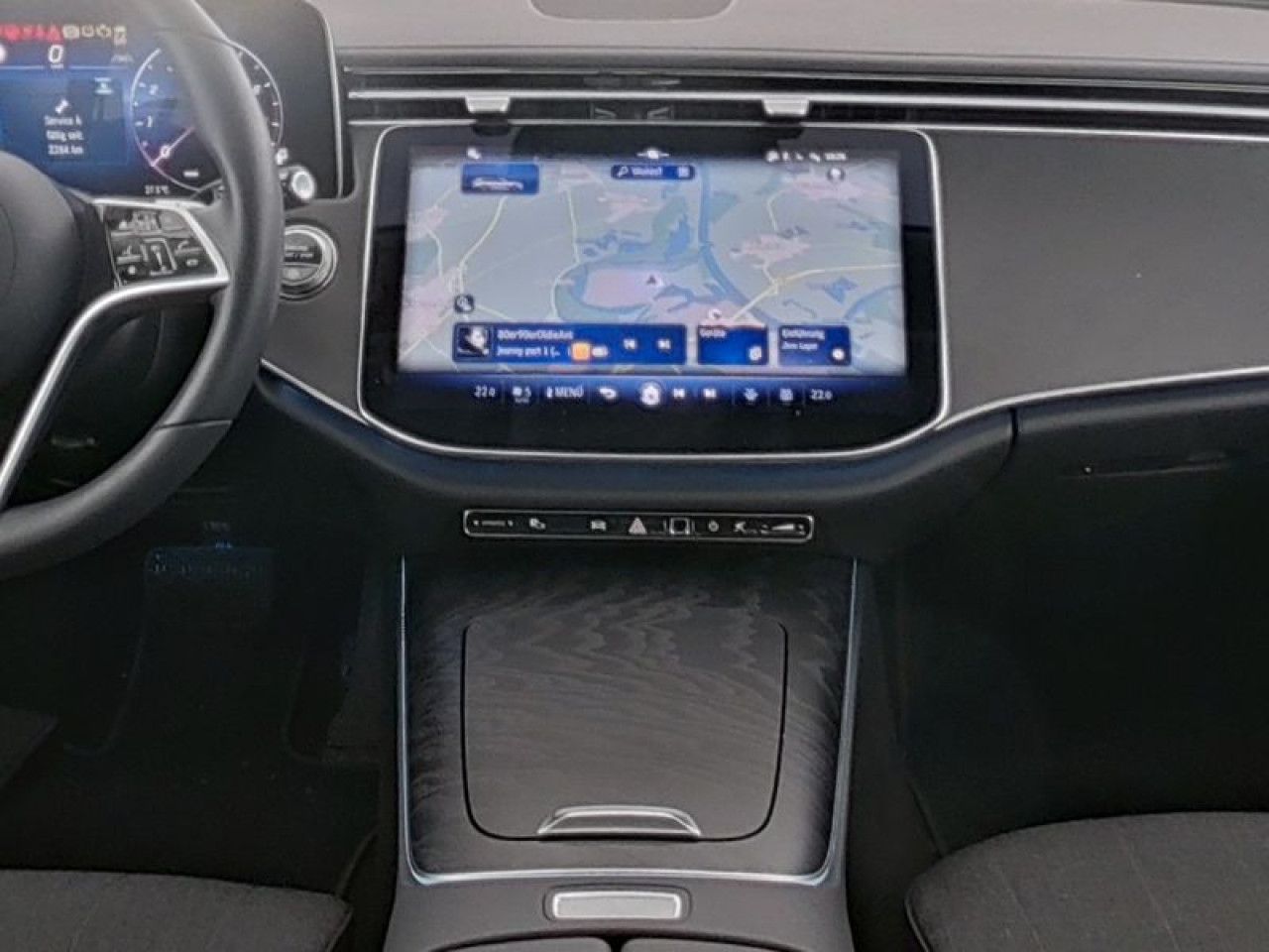 Mercedes-Benz E-Klasse – Bild 8