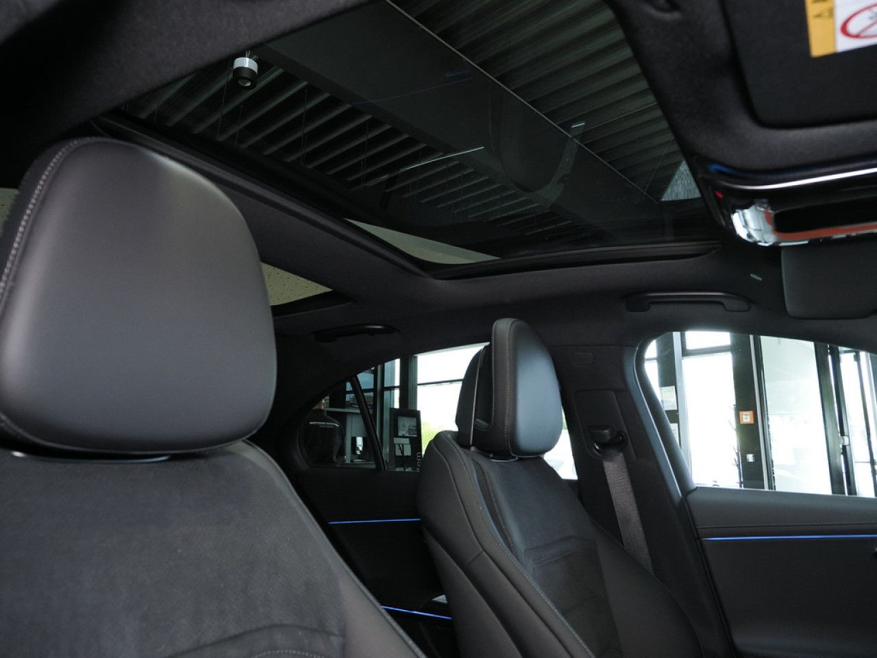 Mercedes-Benz E-Klasse – Bild 12