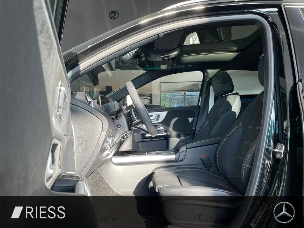 Mercedes-Benz GLA – Bild 2