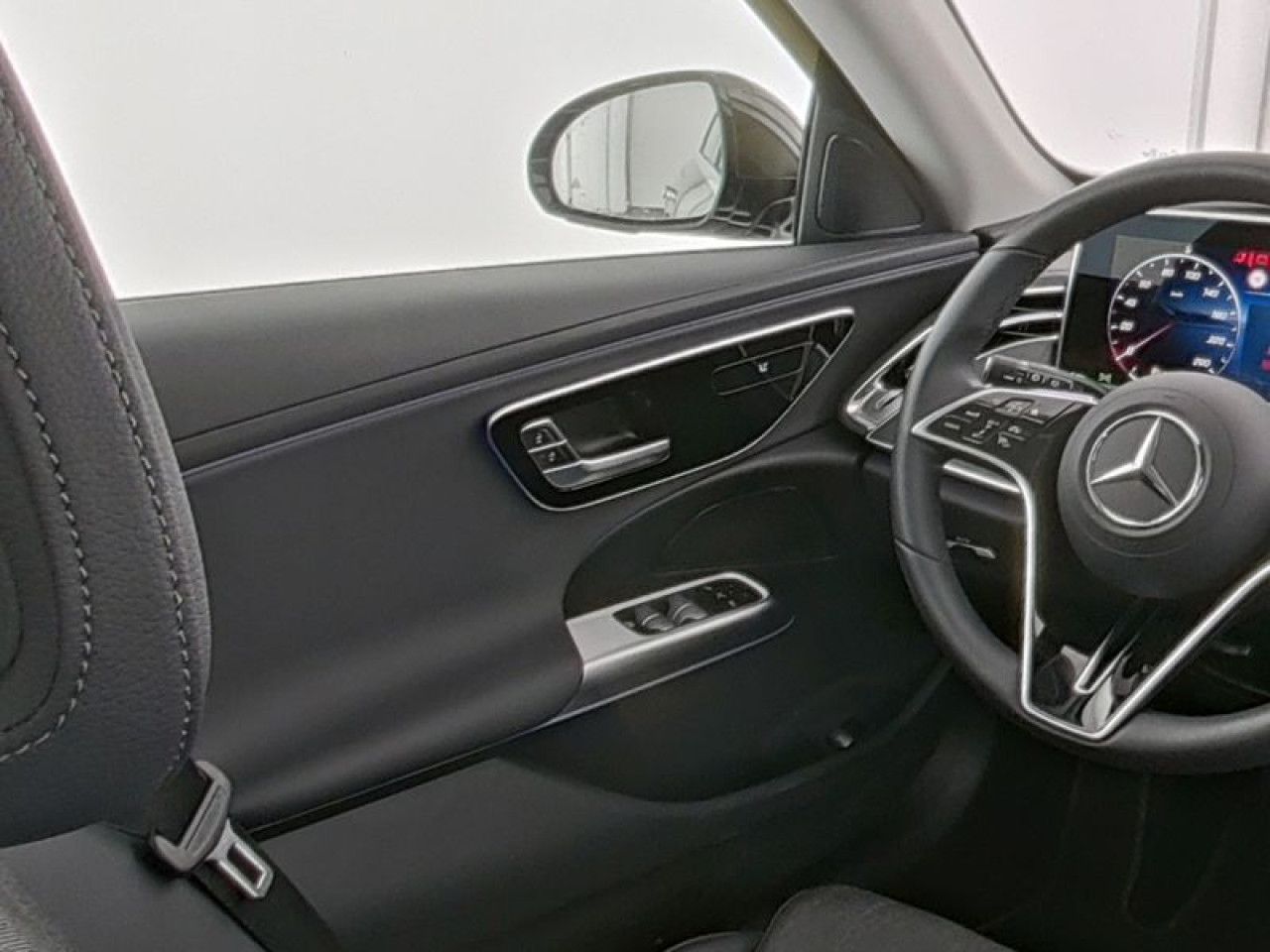 Mercedes-Benz E-Klasse – Bild 8