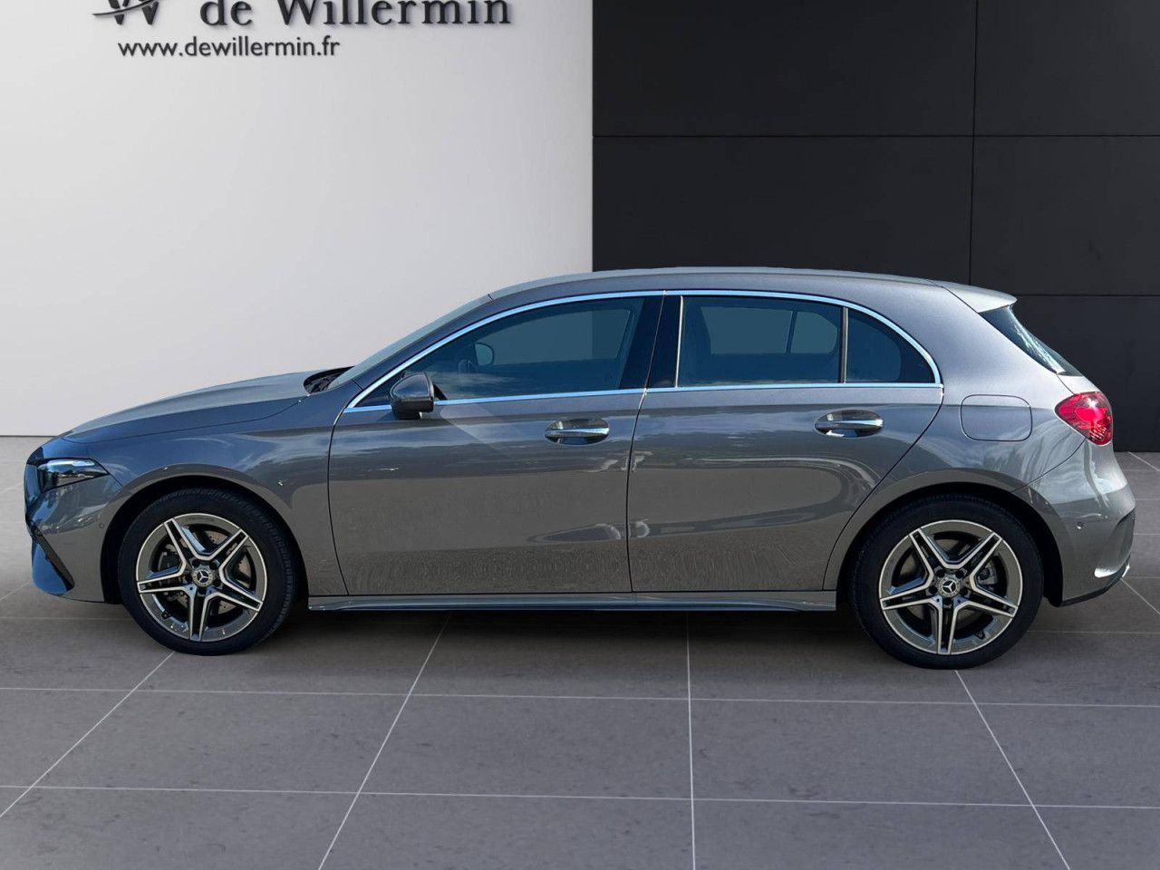 Photo du v&eacute;hicule 8 / 18