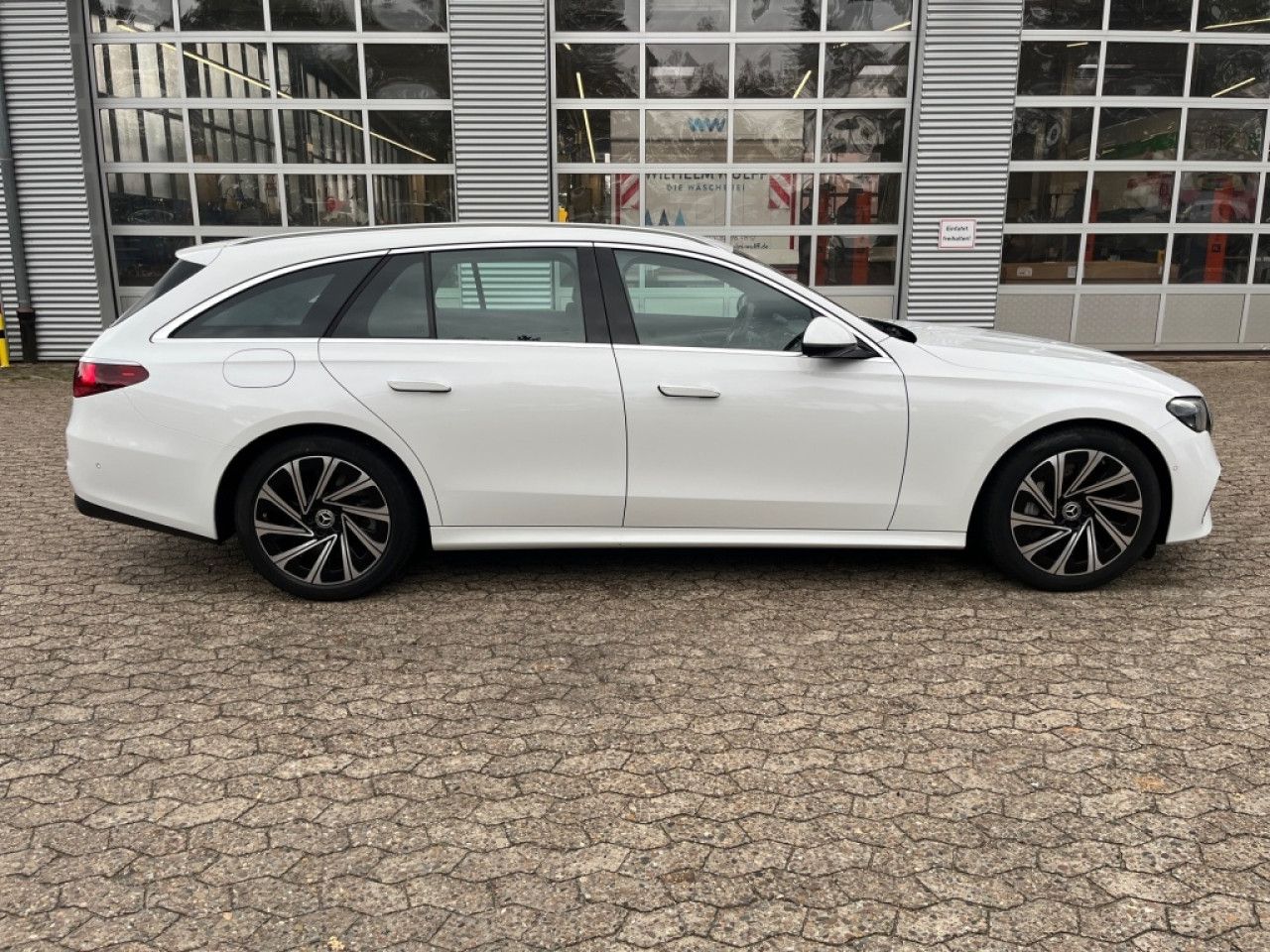 Mercedes-Benz E-Klasse – Bild 20