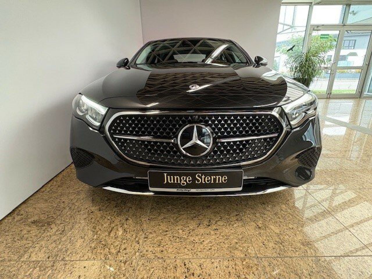 Mercedes-Benz E-Klasse – Bild 3