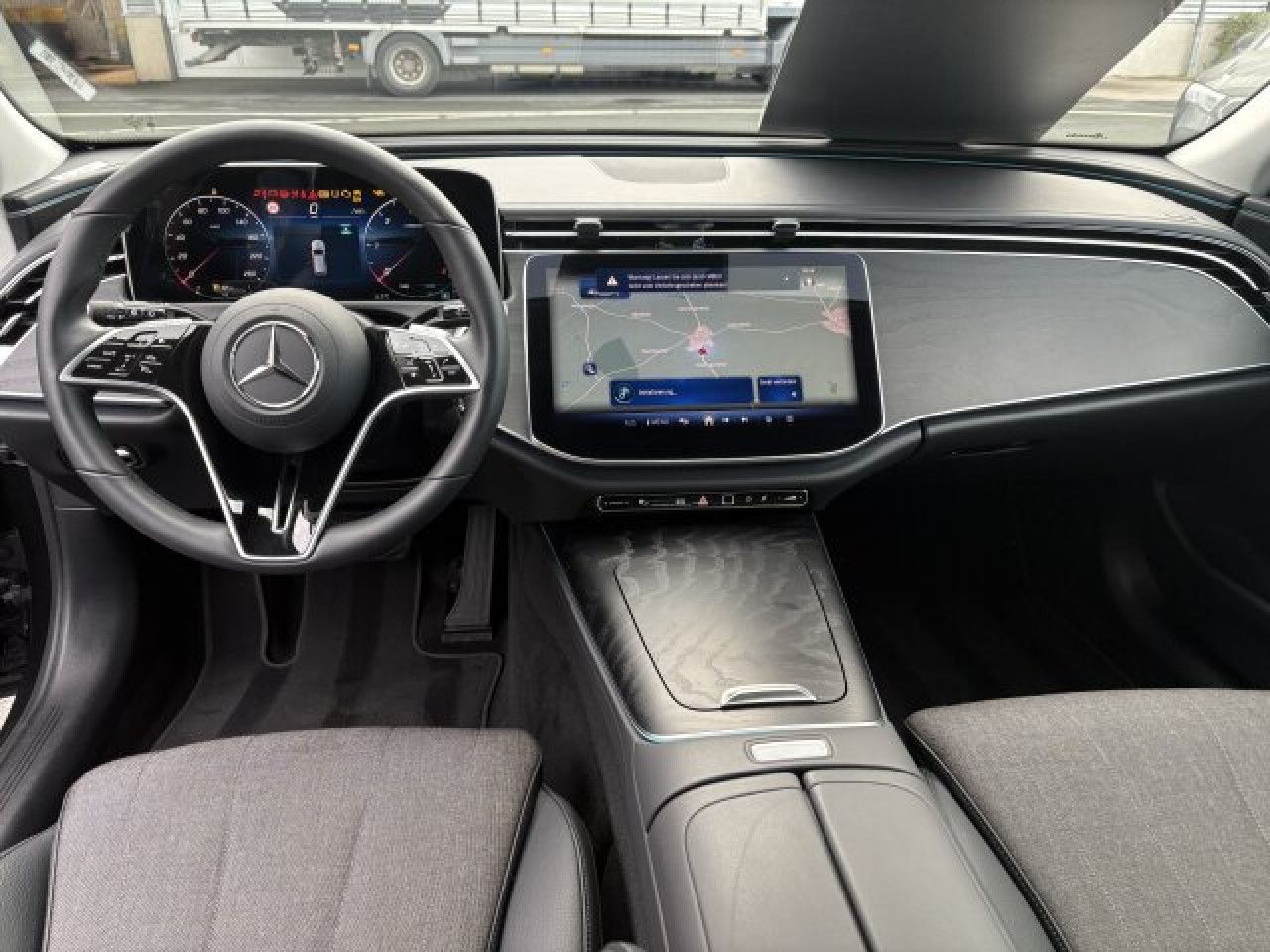 Mercedes-Benz E-Klasse – Bild 2