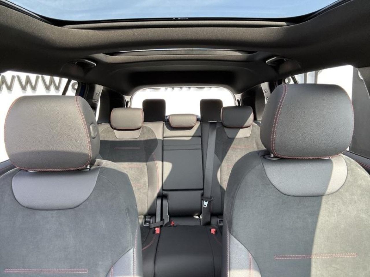 Photo du v&eacute;hicule 12 / 18