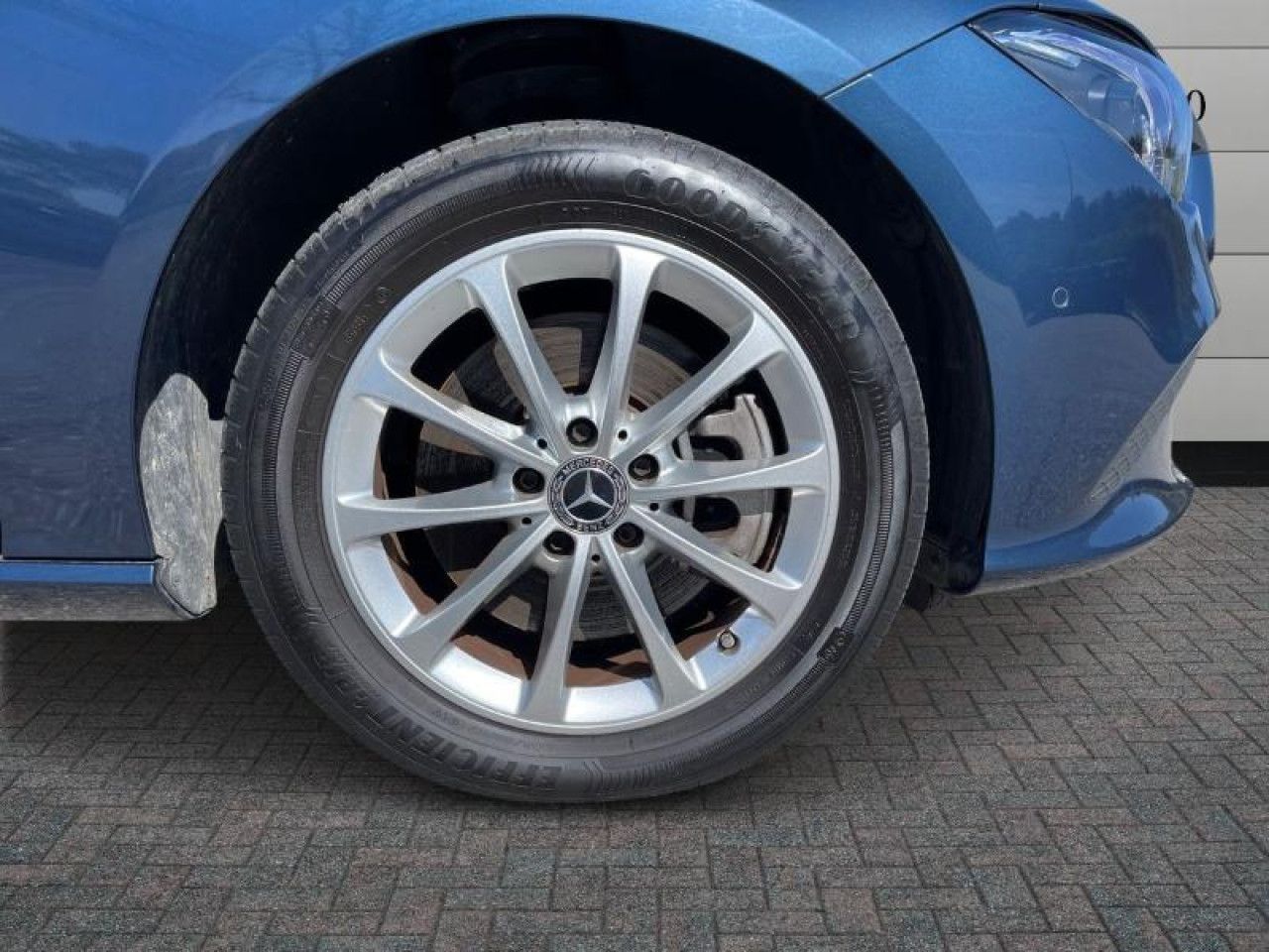 Imagem do ve&iacute;culo 5 / 19