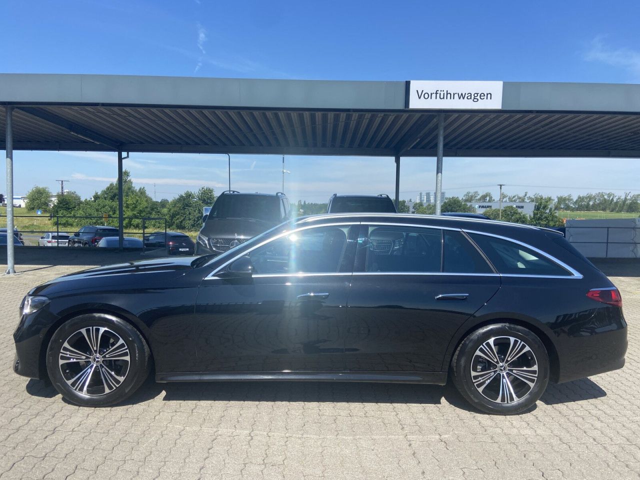 Mercedes-Benz E-Klasse – Bild 10