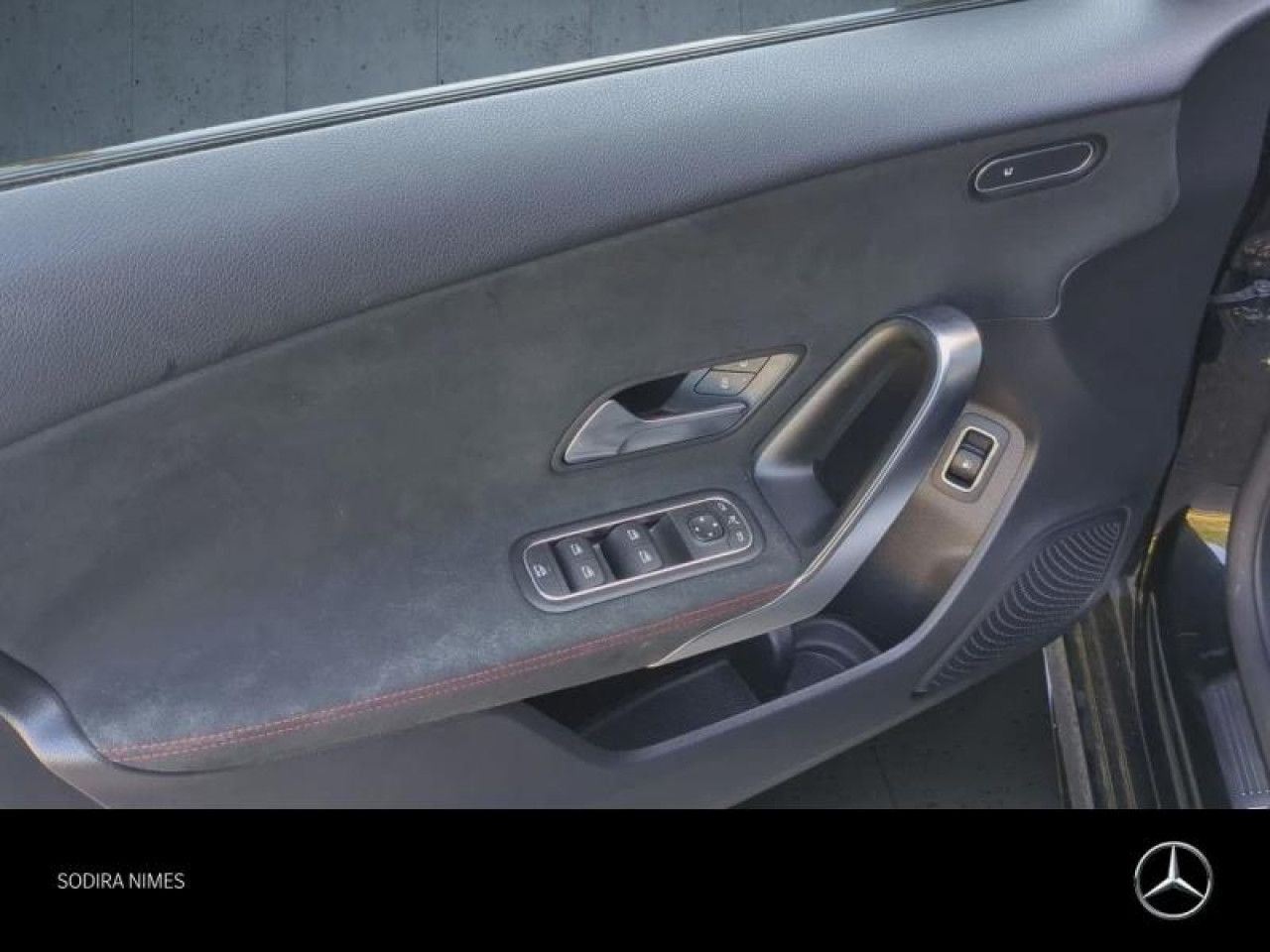 Photo du v&eacute;hicule 8 / 18