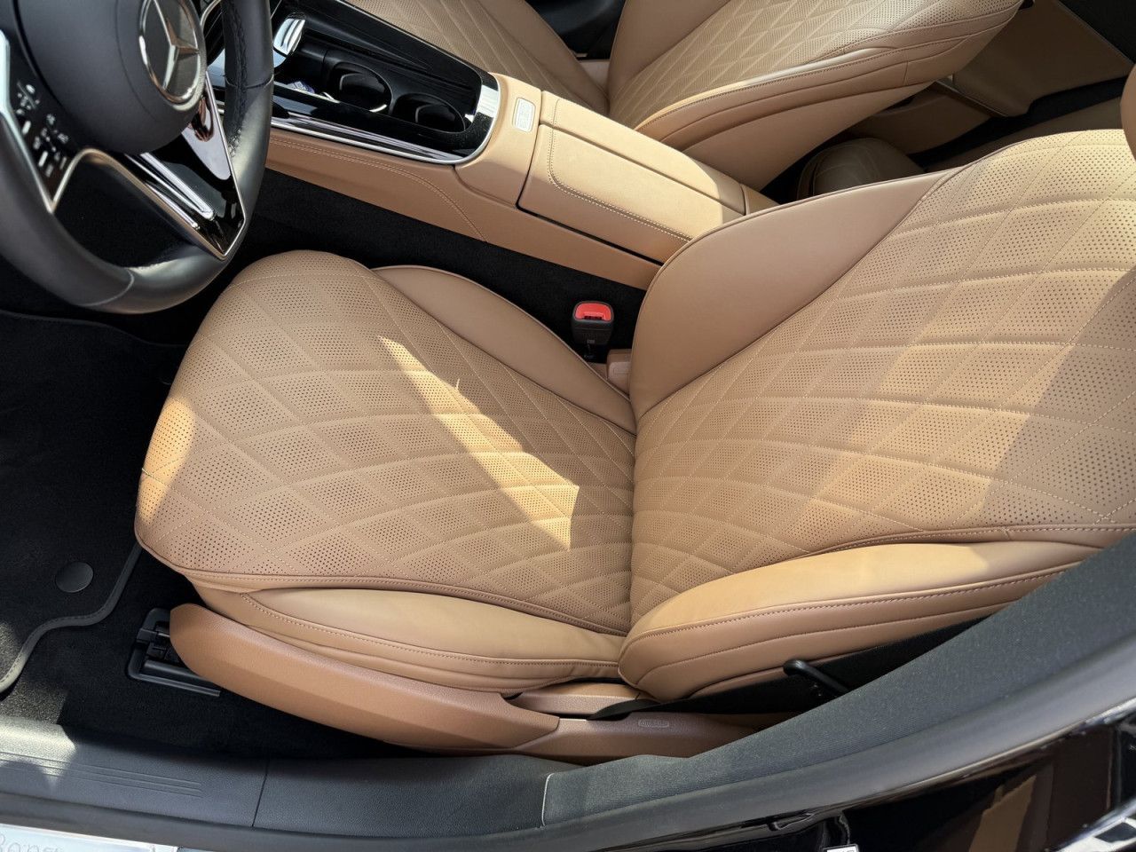 Mercedes-Benz E-Klasse – Bild 8