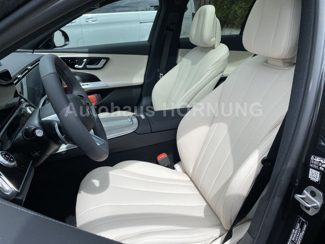 Mercedes-Benz E-Klasse – Bild 13