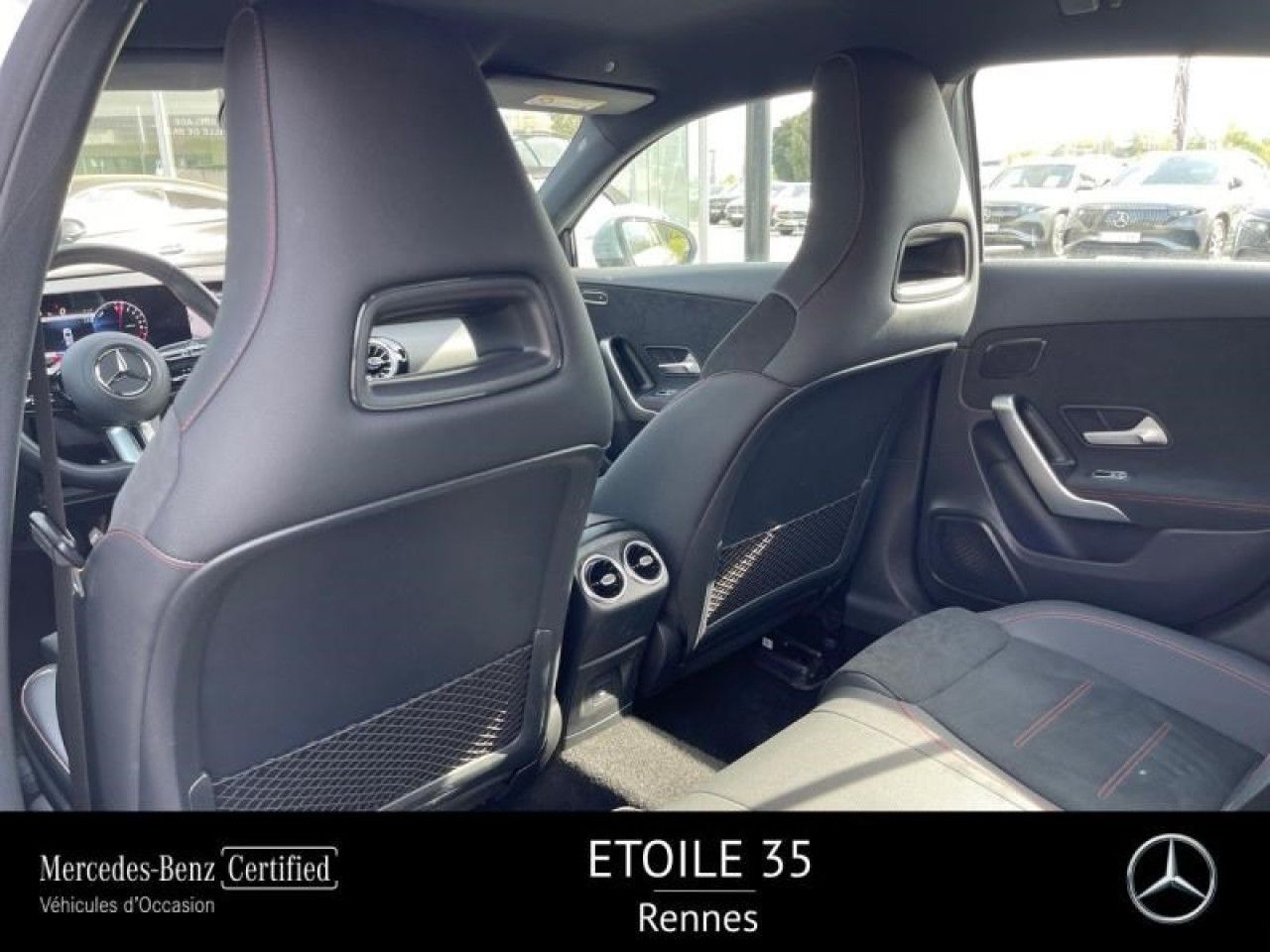 Photo du v&eacute;hicule 9 / 18