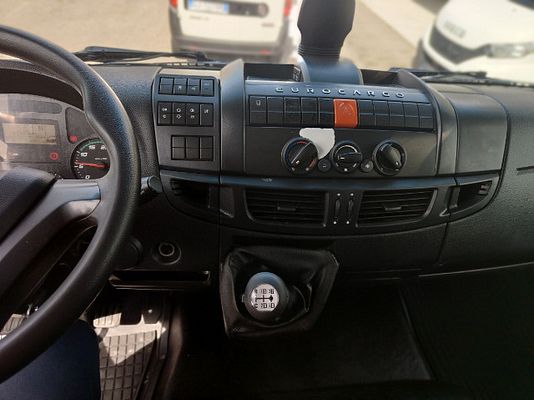 Vehicle image 19 / 20