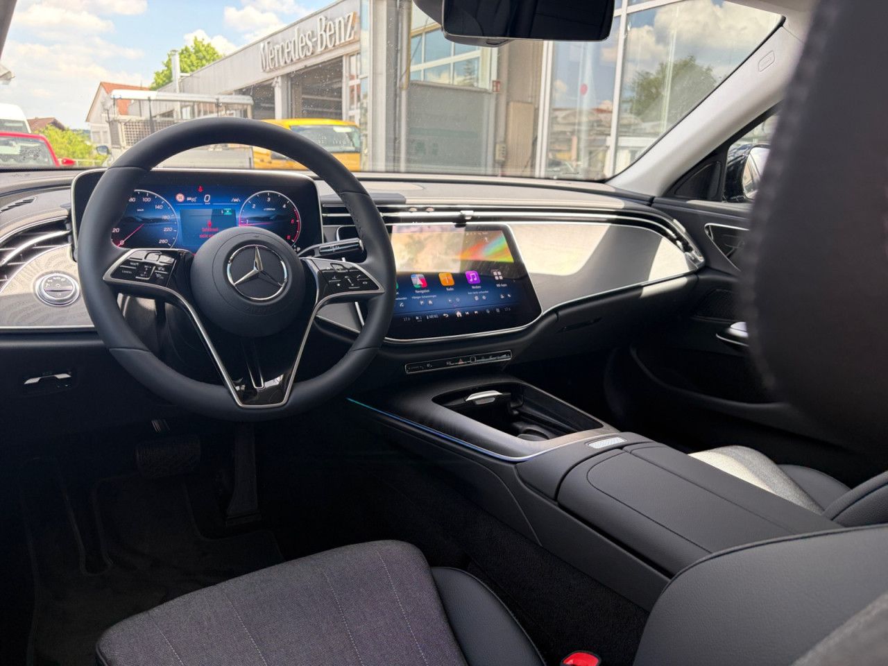 Mercedes-Benz E-Klasse – Bild 11