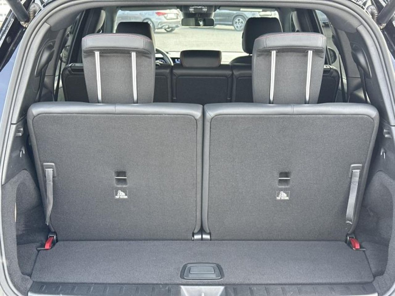 Photo du v&eacute;hicule 16 / 18