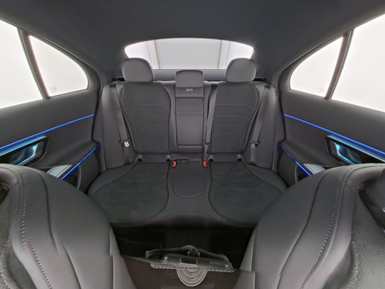 Mercedes-Benz E-Klasse – Bild 7