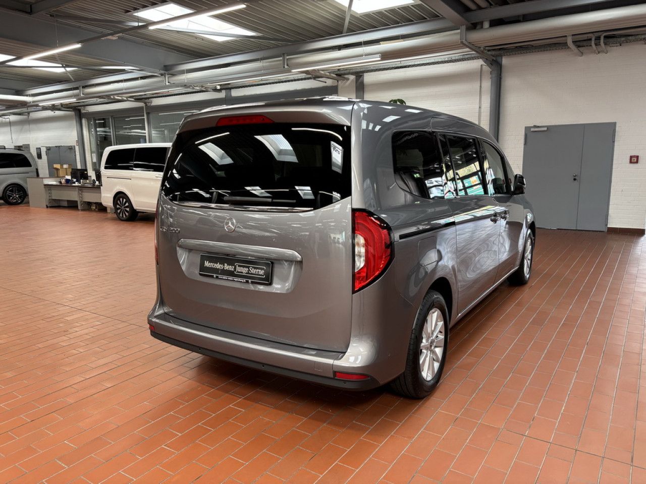 Mercedes-Benz EQT – Bild 3