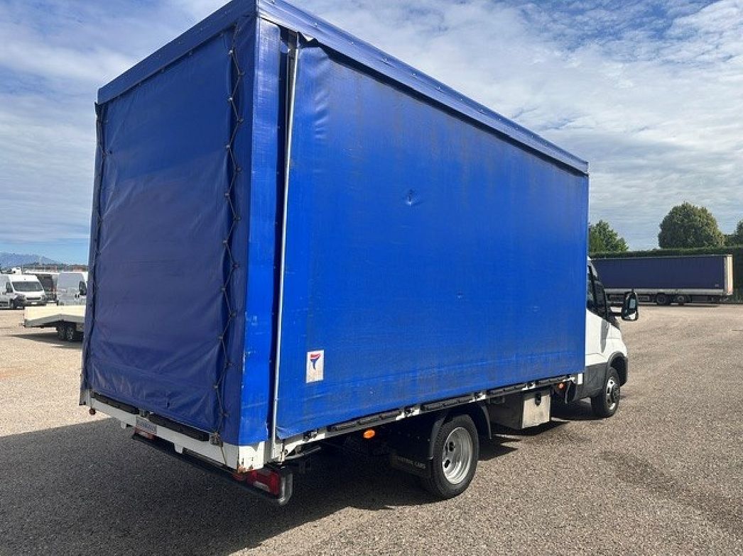 IVECO | 35C18