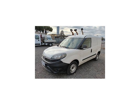 Vehicle image 2 / 5