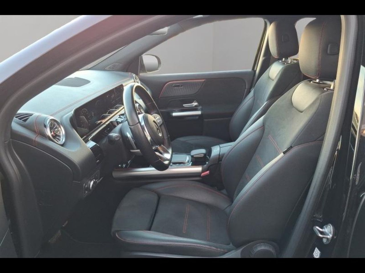 Photo du v&eacute;hicule 11 / 18