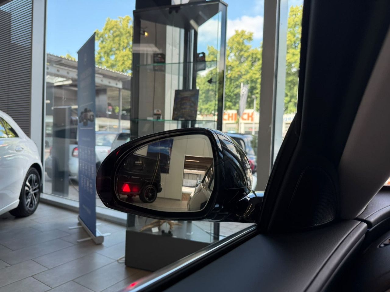 Mercedes-Benz E-Klasse – Bild 24