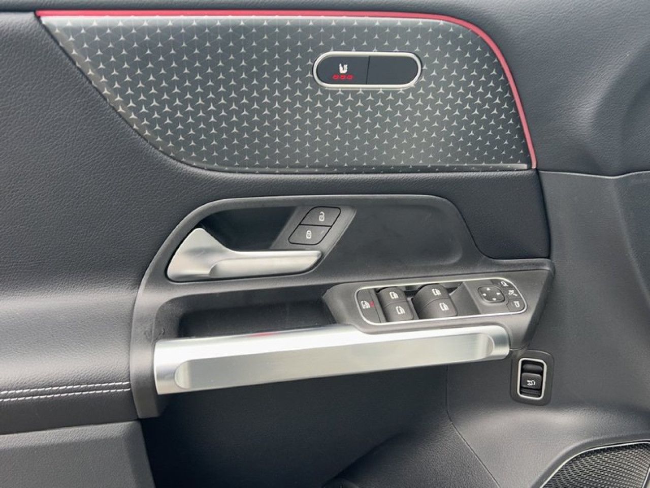 Mercedes-Benz GLB – Bild 14