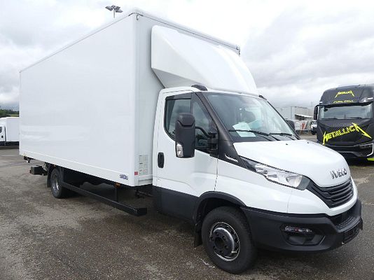 Vehicle image 1 / 7