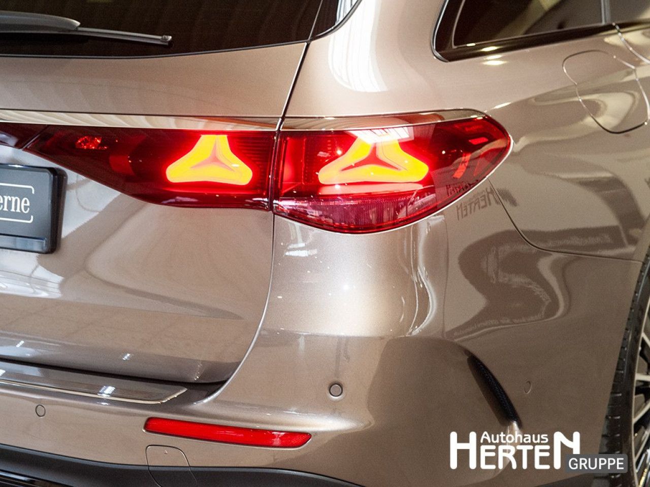 Mercedes-Benz E-Klasse – Bild 15
