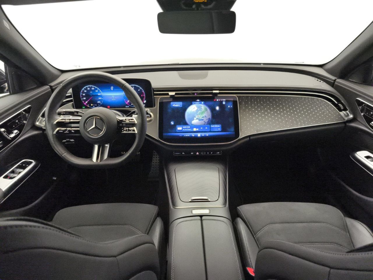 Mercedes-Benz E-Klasse – Bild 18