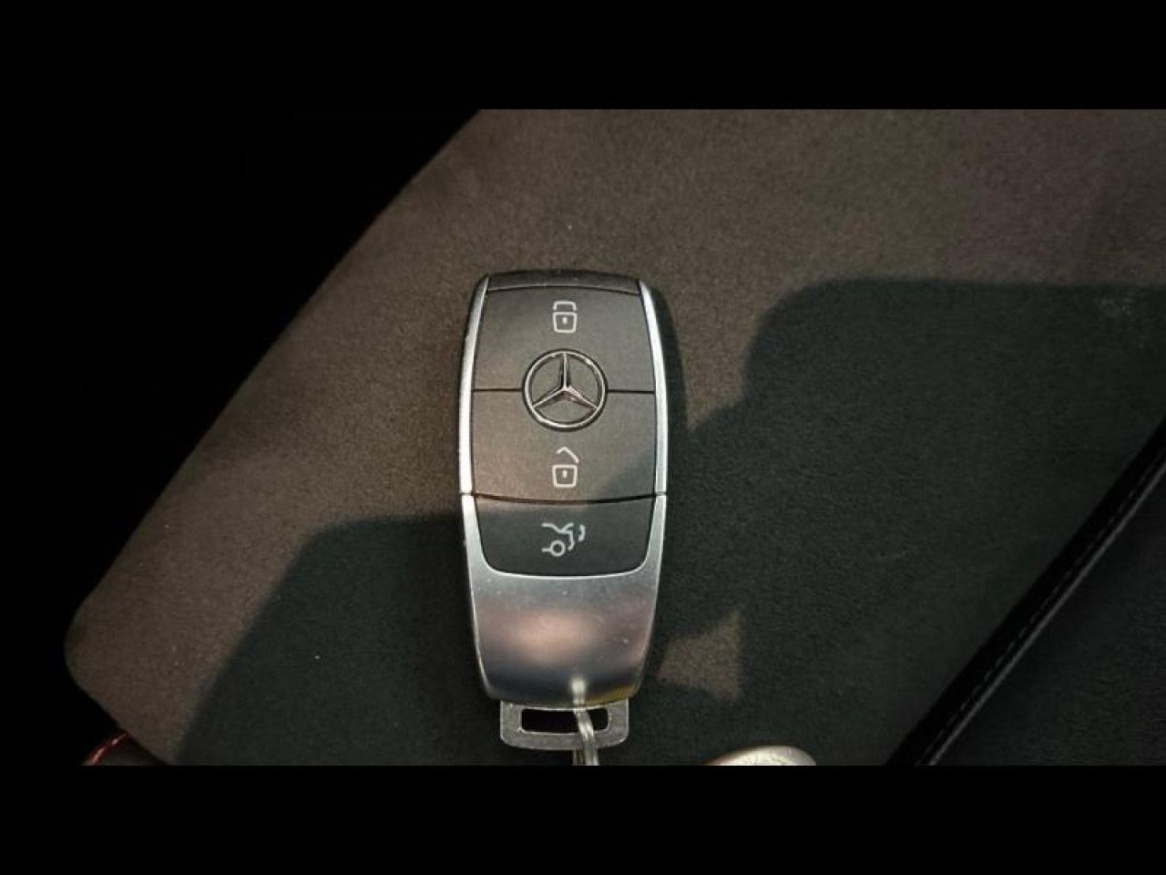 Photo du v&eacute;hicule 16 / 18