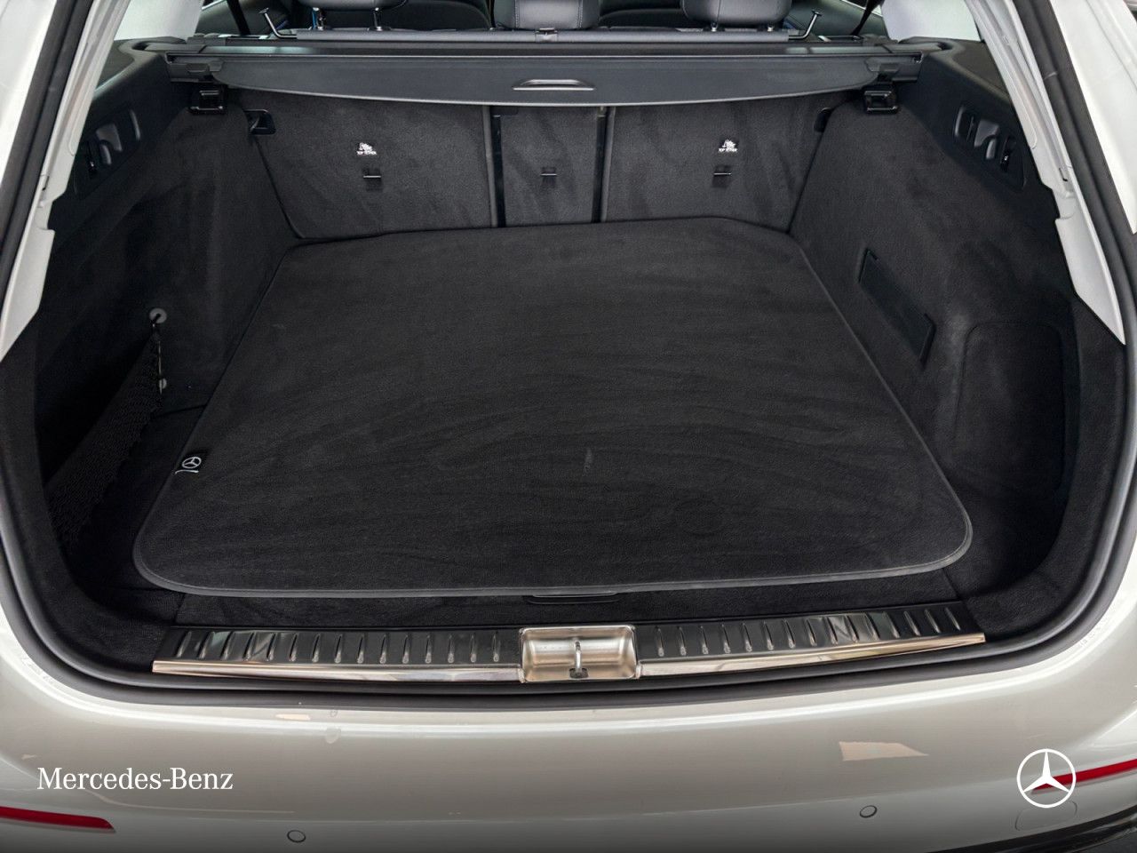 Mercedes-Benz E-Klasse – Bild 15