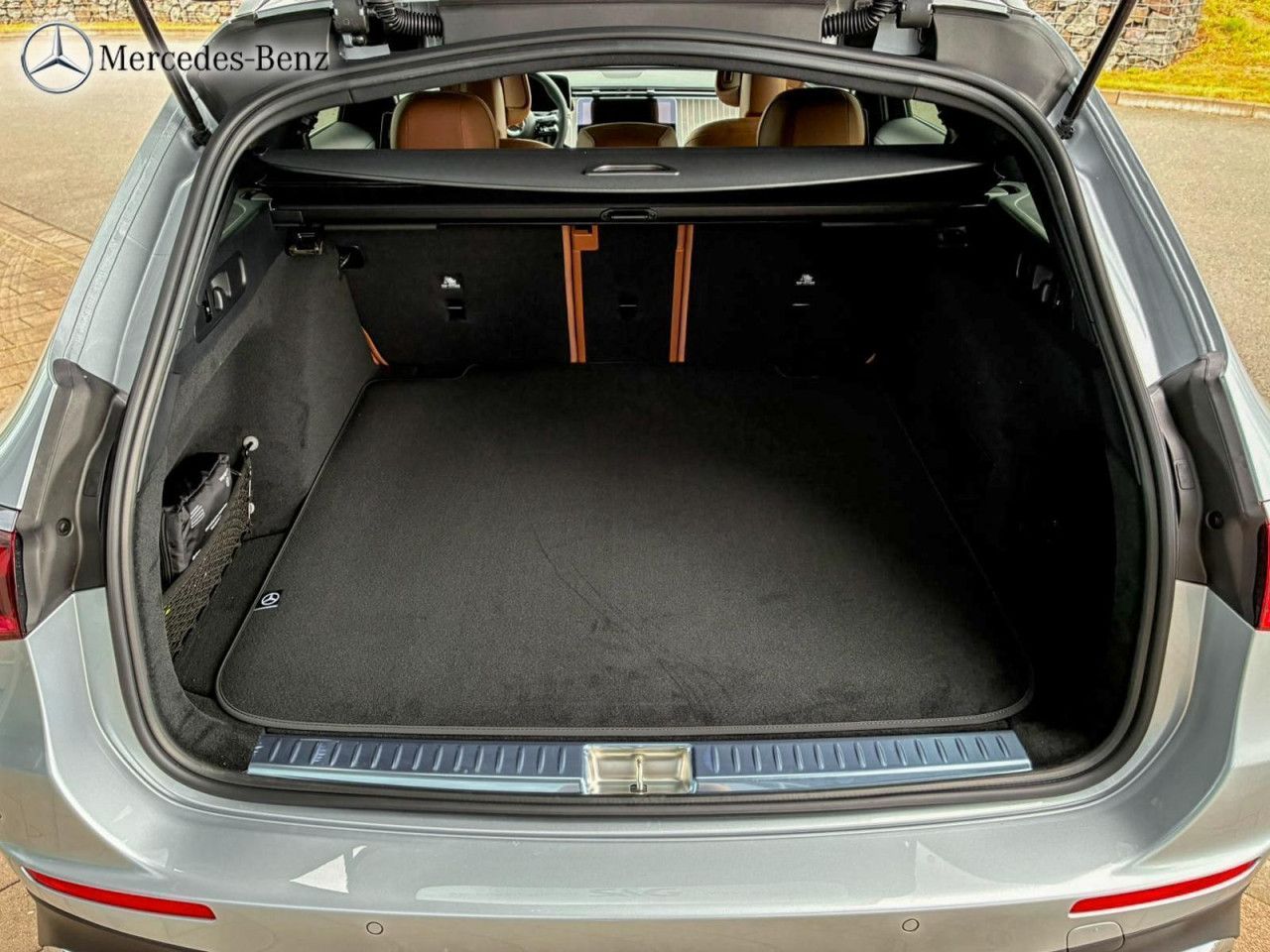 Mercedes-Benz E-Klasse – Bild 14